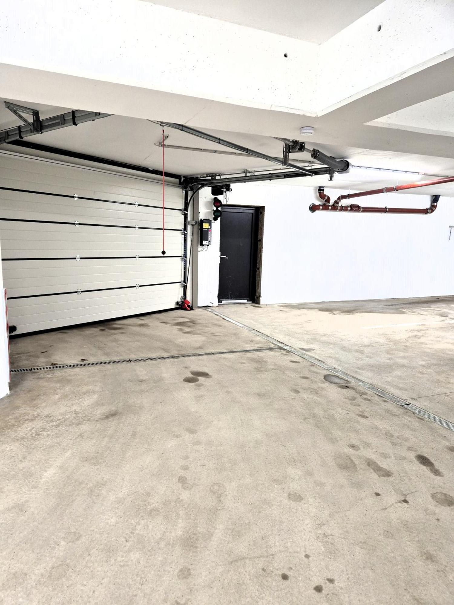 21133 Apartment *